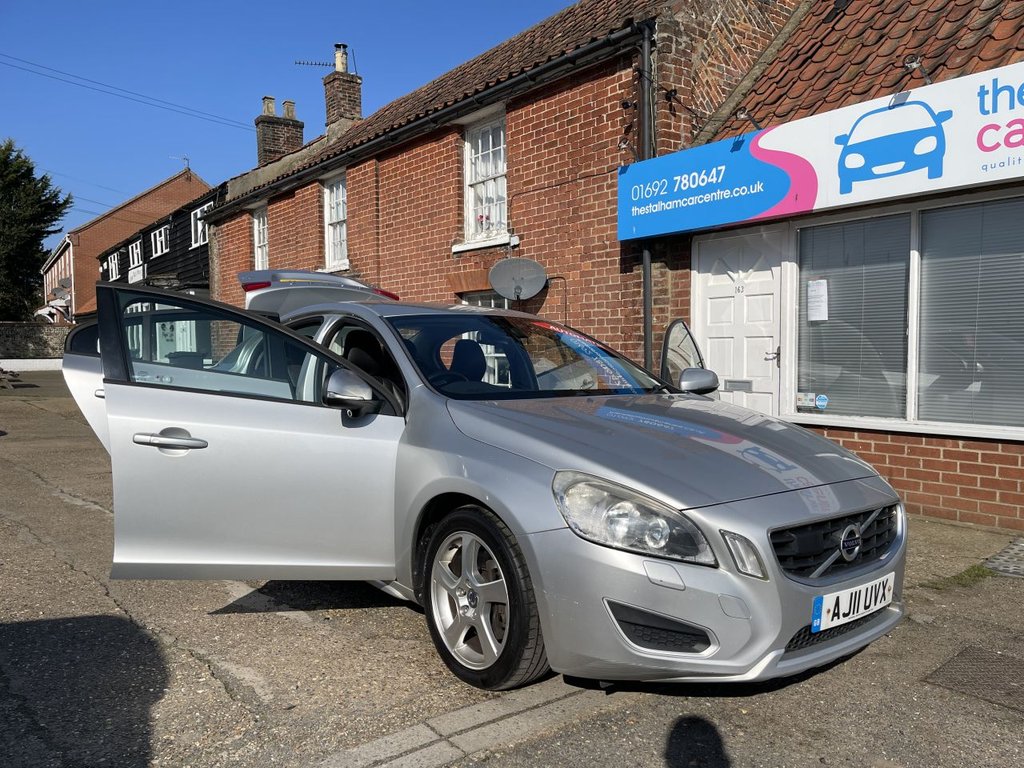 Used Volvo S60 2011 for sale - 77765132: Photo 8