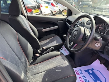 Used Mazda Mazda2 2014 for sale - 75503225: Photo