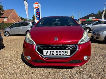 Used Peugeot 208 2014 for sale - 79632718: Photo