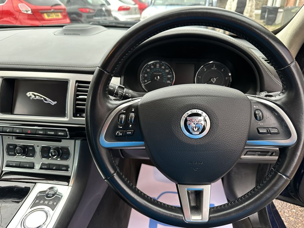 Used Jaguar XF 2012 for sale - 76724781: Photo 19