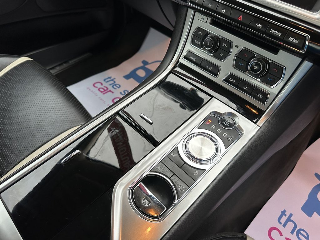 Used Jaguar XF 2012 for sale - 76724781: Photo 24