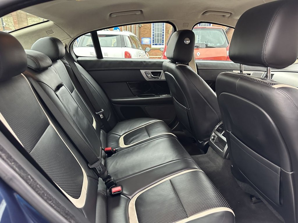 Used Jaguar XF 2012 for sale - 76724781: Photo 9