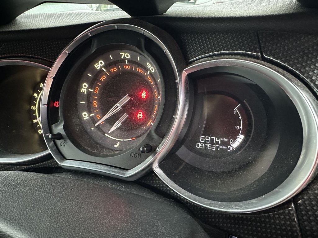 Used Citroen DS3 2014 for sale - 76820920: Photo 19