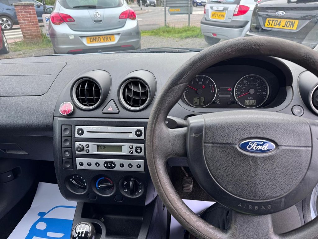 Used Ford Fiesta 2005 for sale - 77313679: Photo 2