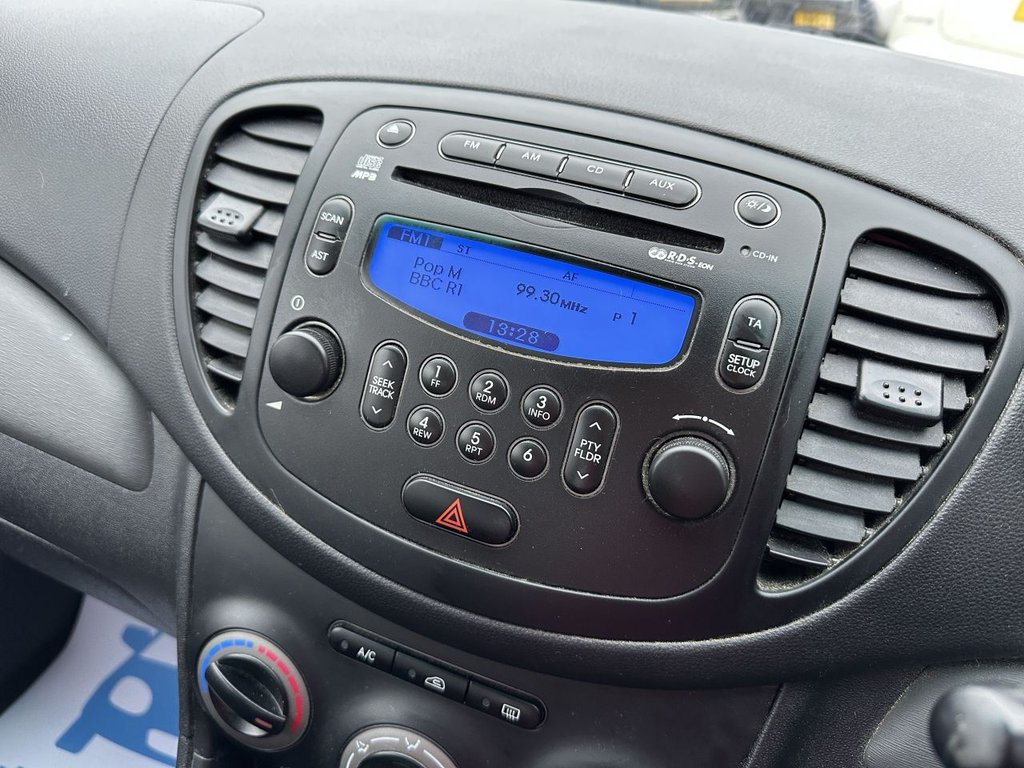 Used Hyundai i10 2011 for sale - 76821025: Photo 23