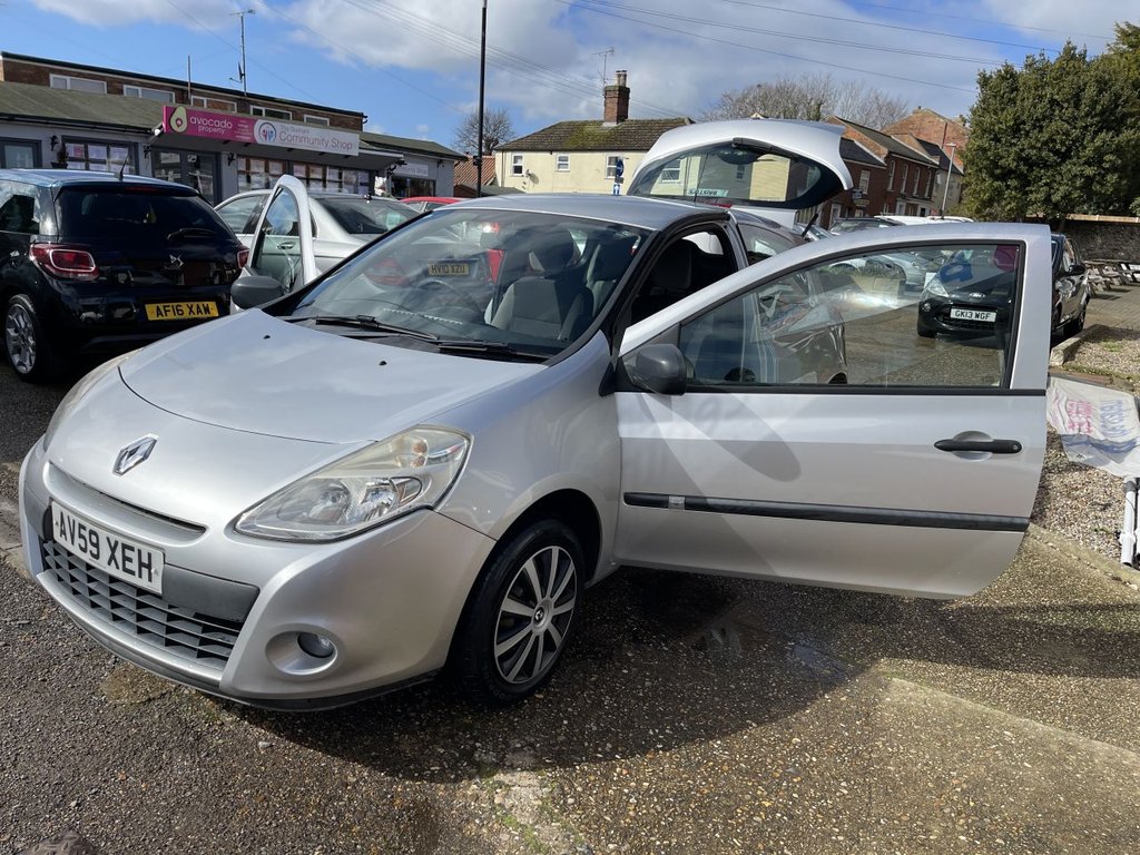 Used Renault Clio 2009 for sale - 78030854: Photo 12