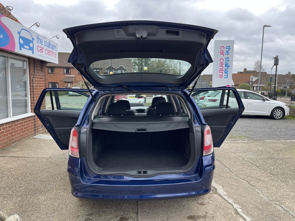 Used Vauxhall Astra 2010 for sale - 77693005: Photo 11