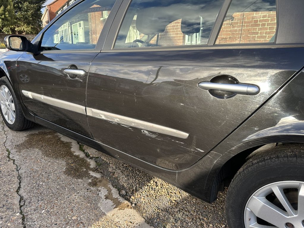 Used Renault Laguna 2007 for sale - 76901179: Photo 7