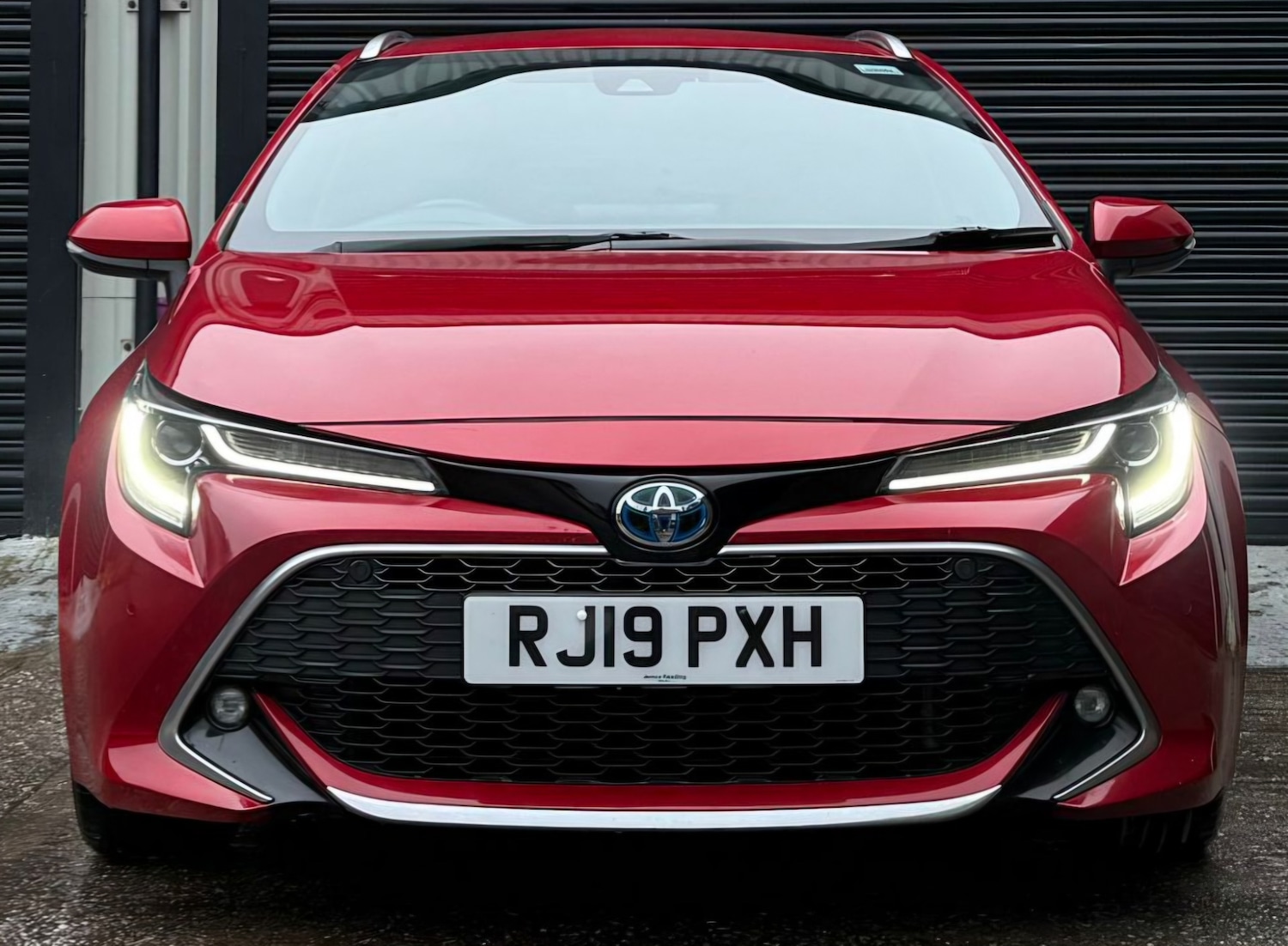 Used Toyota Corolla 2019 for sale - 77531960: Photo 2