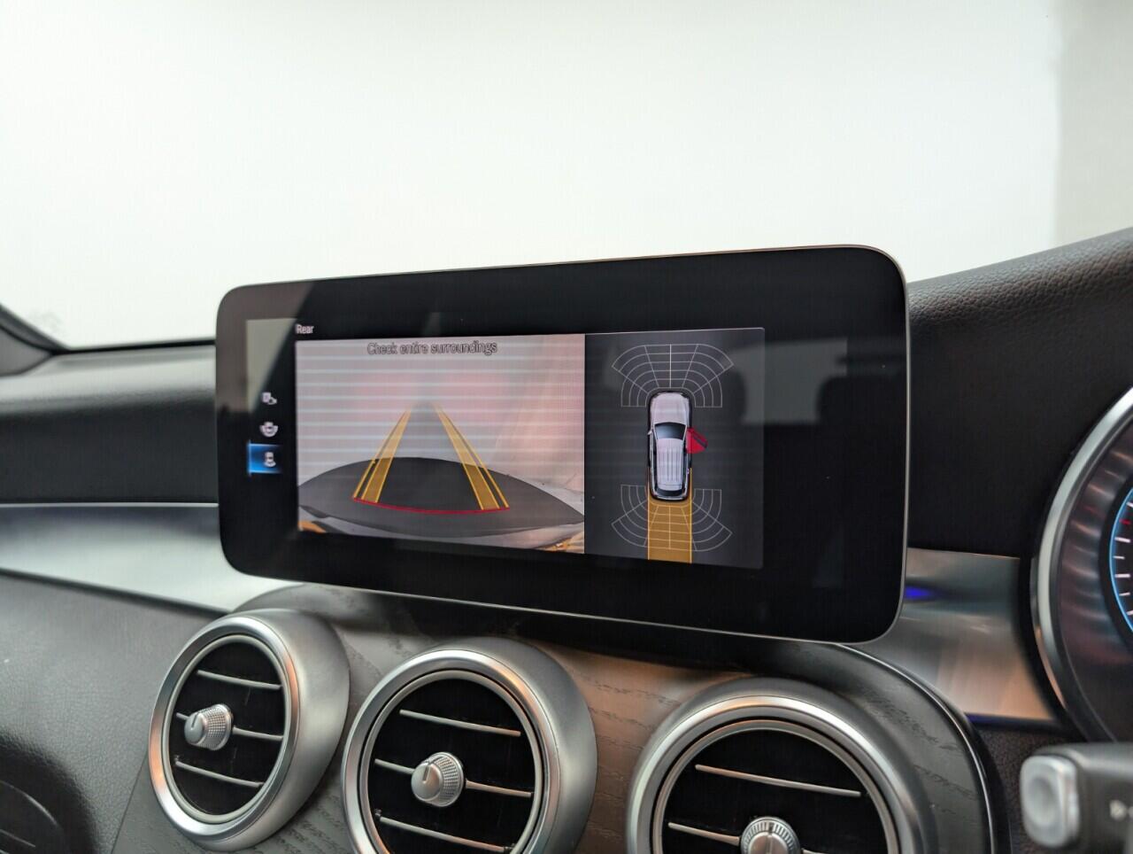 Used Mercedes-Benz GLC 2020 for sale - 76424722: Photo 15