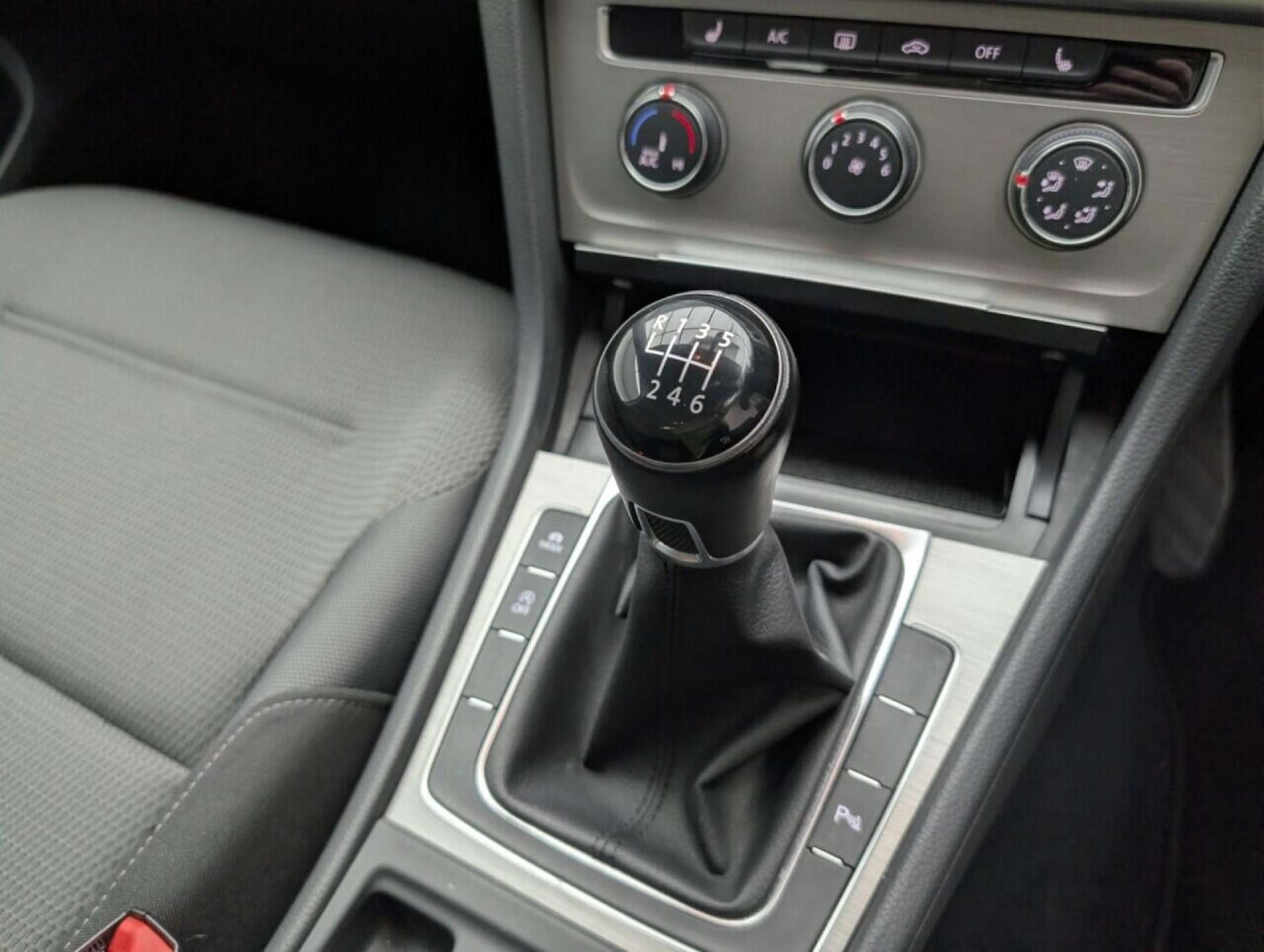 Used Volkswagen Golf 2016 for sale - 77714560: Photo 16