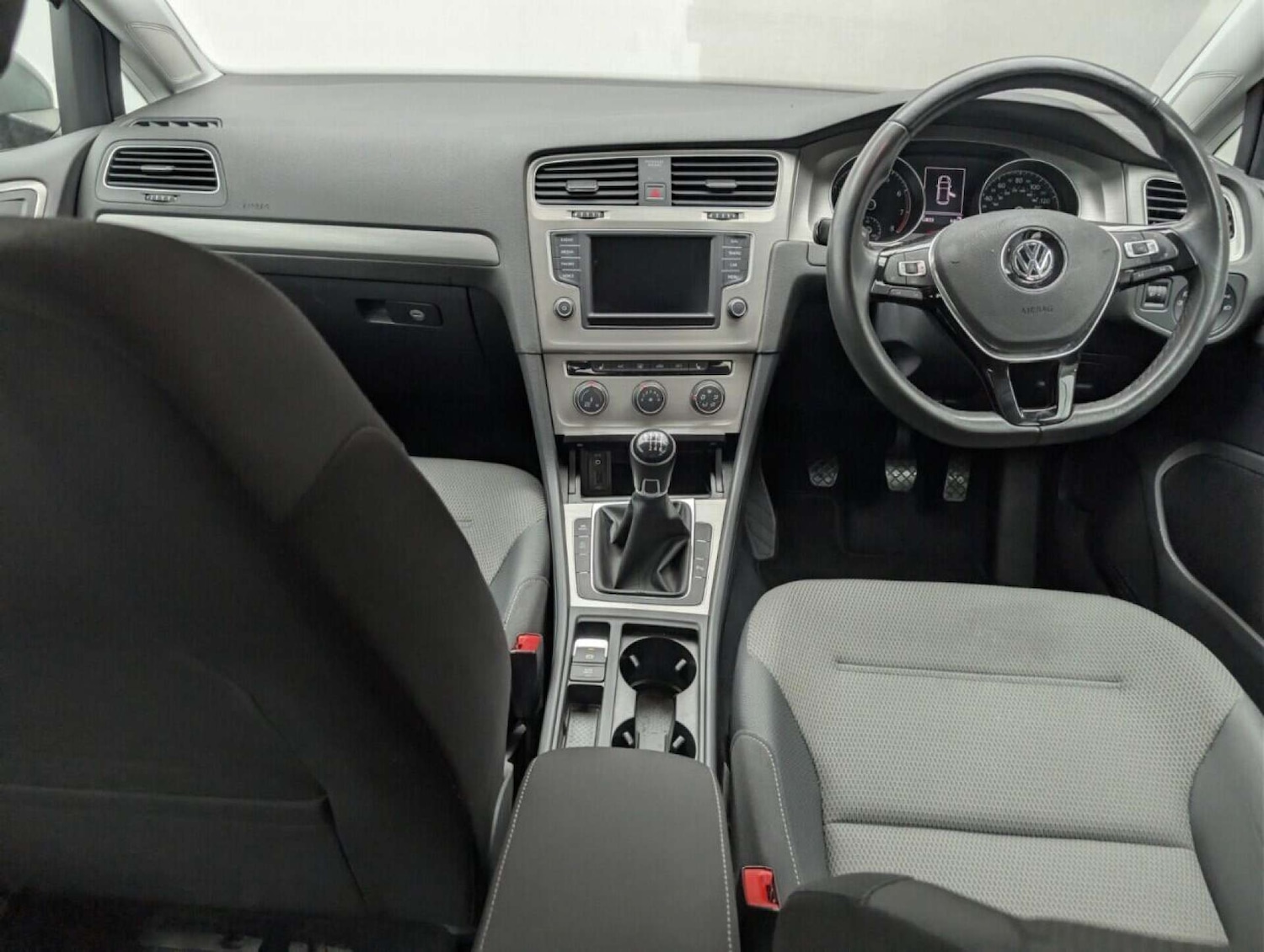 Used Volkswagen Golf 2016 for sale - 77714560: Photo 21