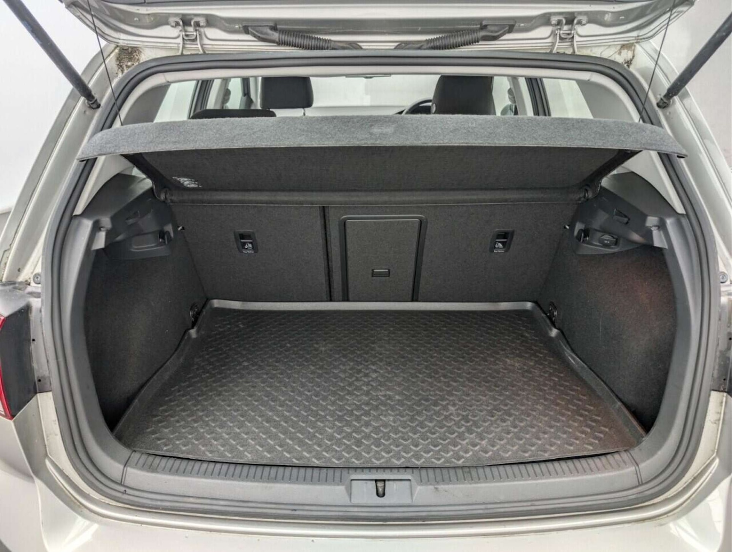 Used Volkswagen Golf 2016 for sale - 77714560: Photo 23