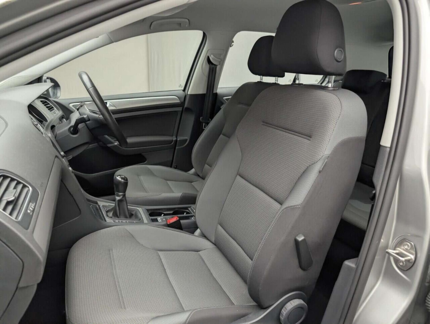 Used Volkswagen Golf 2016 for sale - 77714560: Photo 25