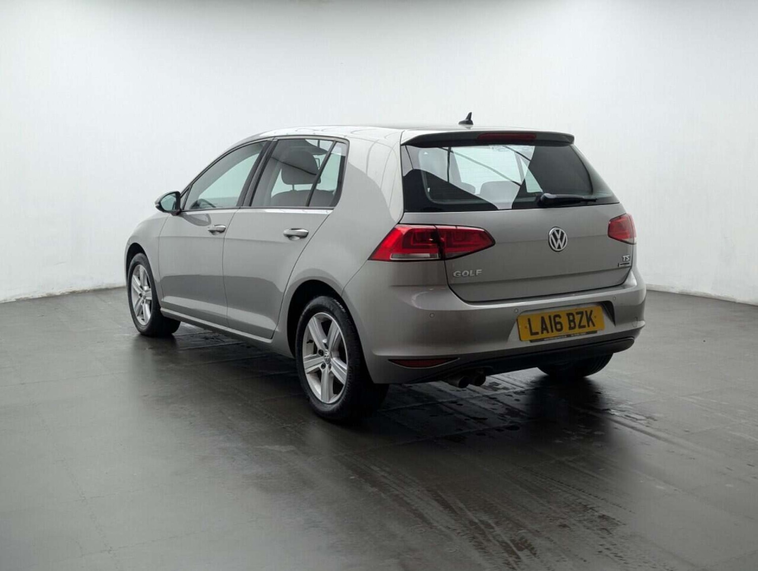 Used Volkswagen Golf 2016 for sale - 77714560: Photo 6