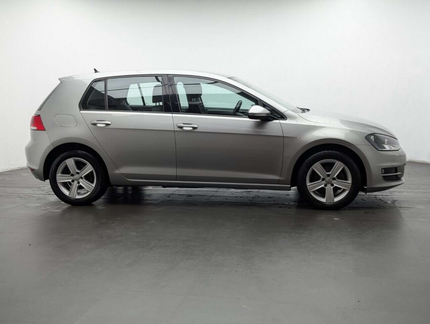 Used Volkswagen Golf 2016 for sale - 77714560: Photo 9