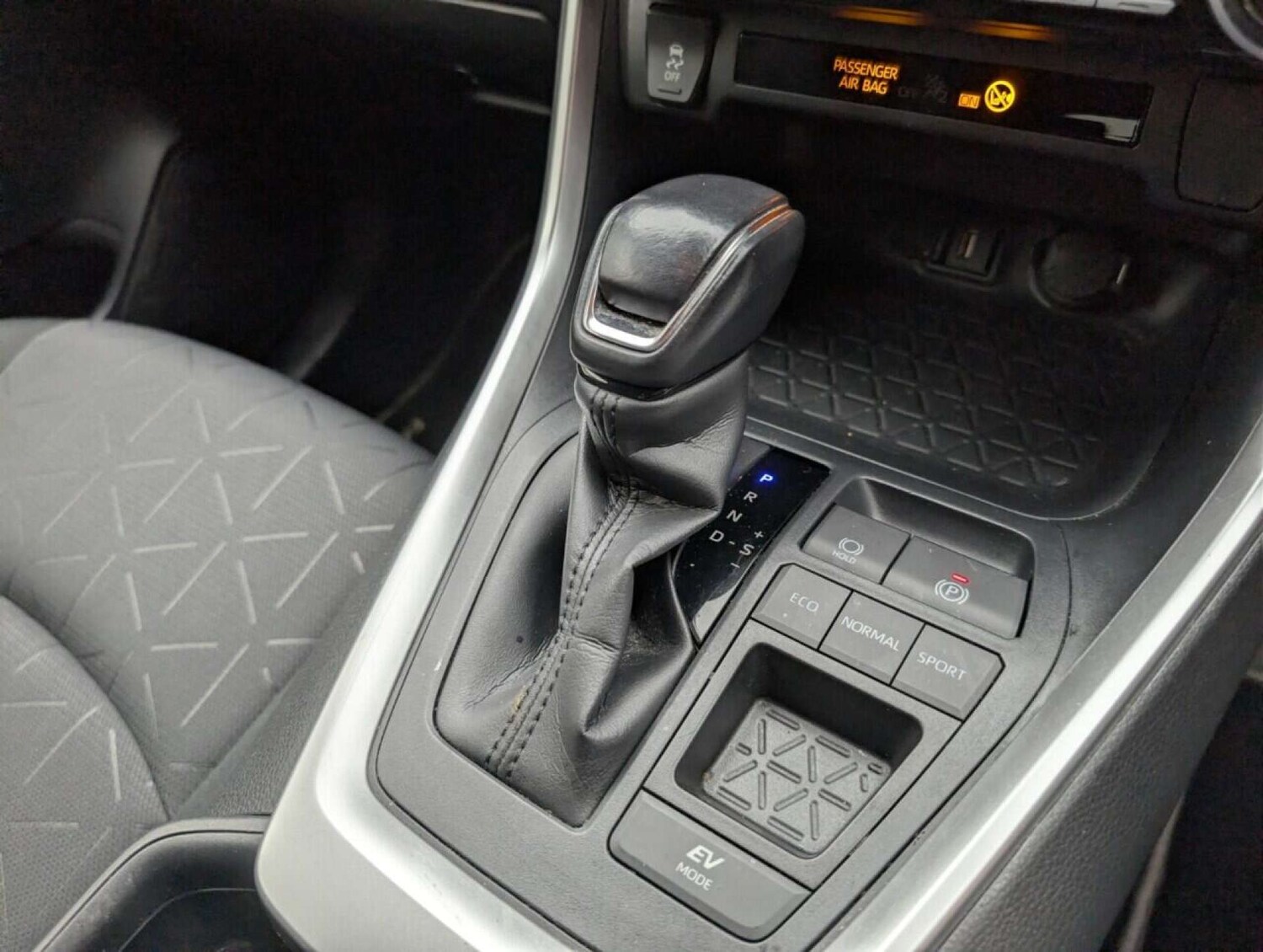 Used Toyota RAV4 2021 for sale - 77713688: Photo 17