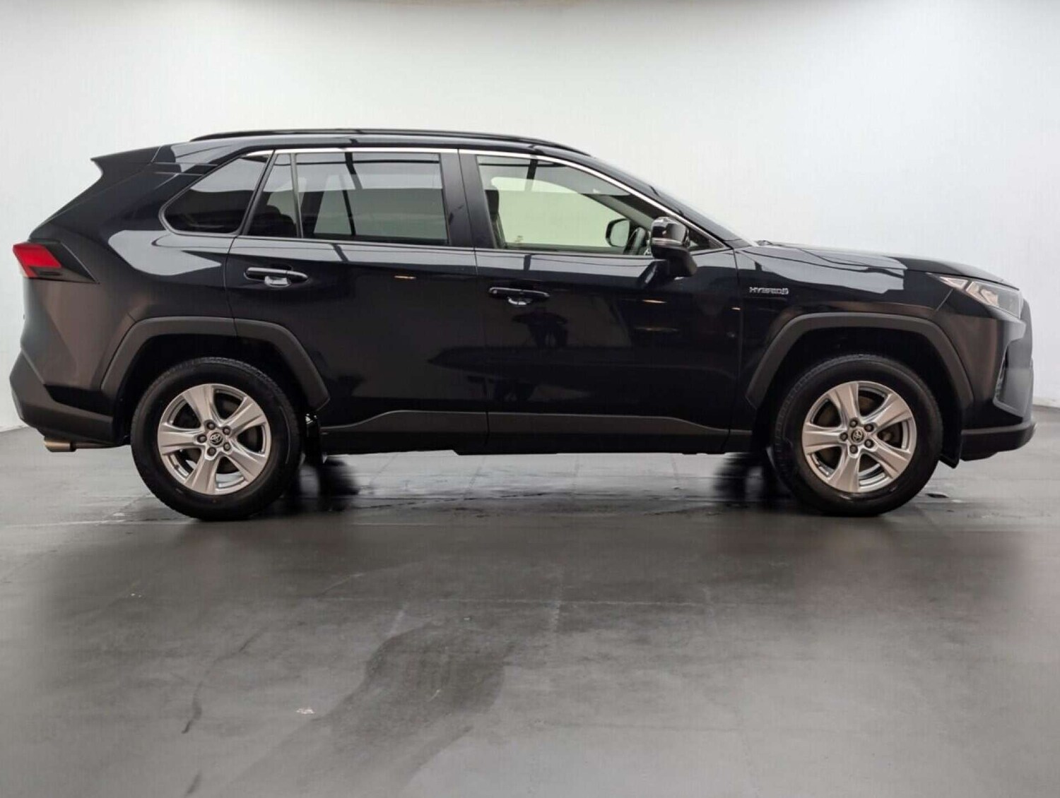 Used Toyota RAV4 2021 for sale - 77713688: Photo 9