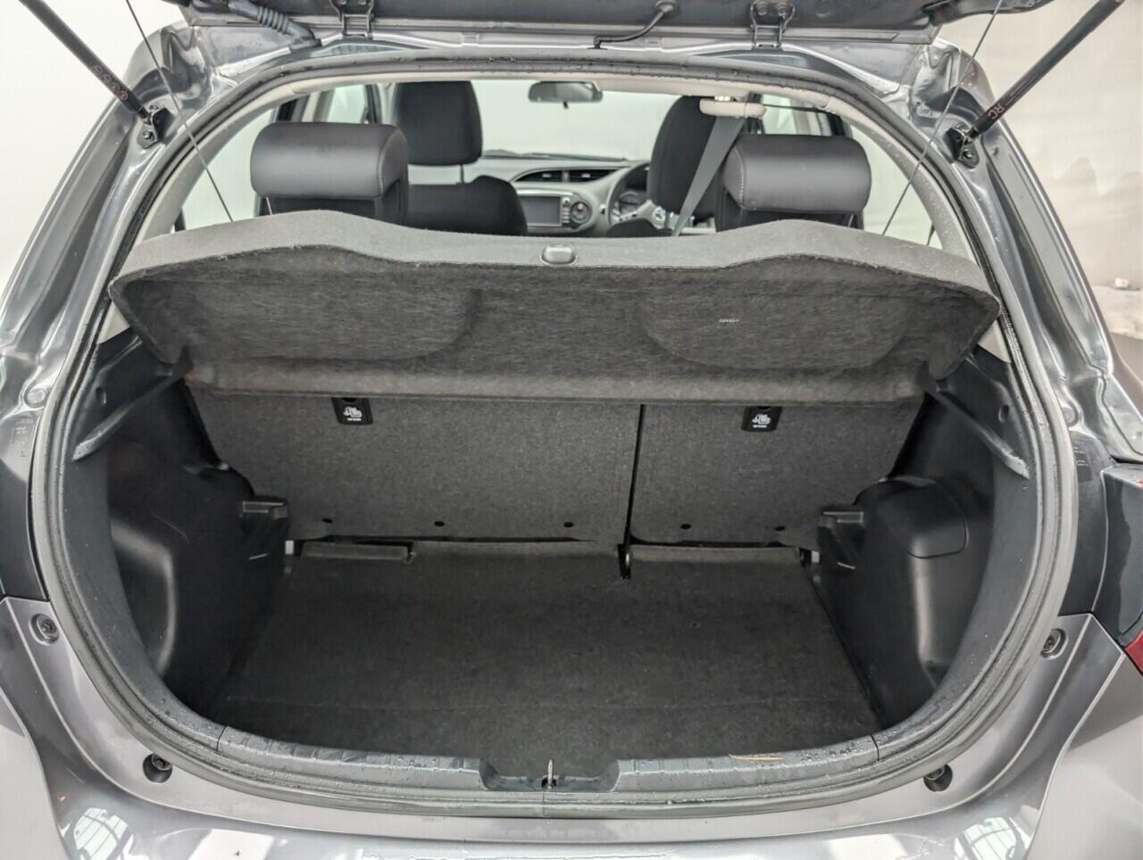 Used Toyota Yaris 2019 for sale - 77131234: Photo 23