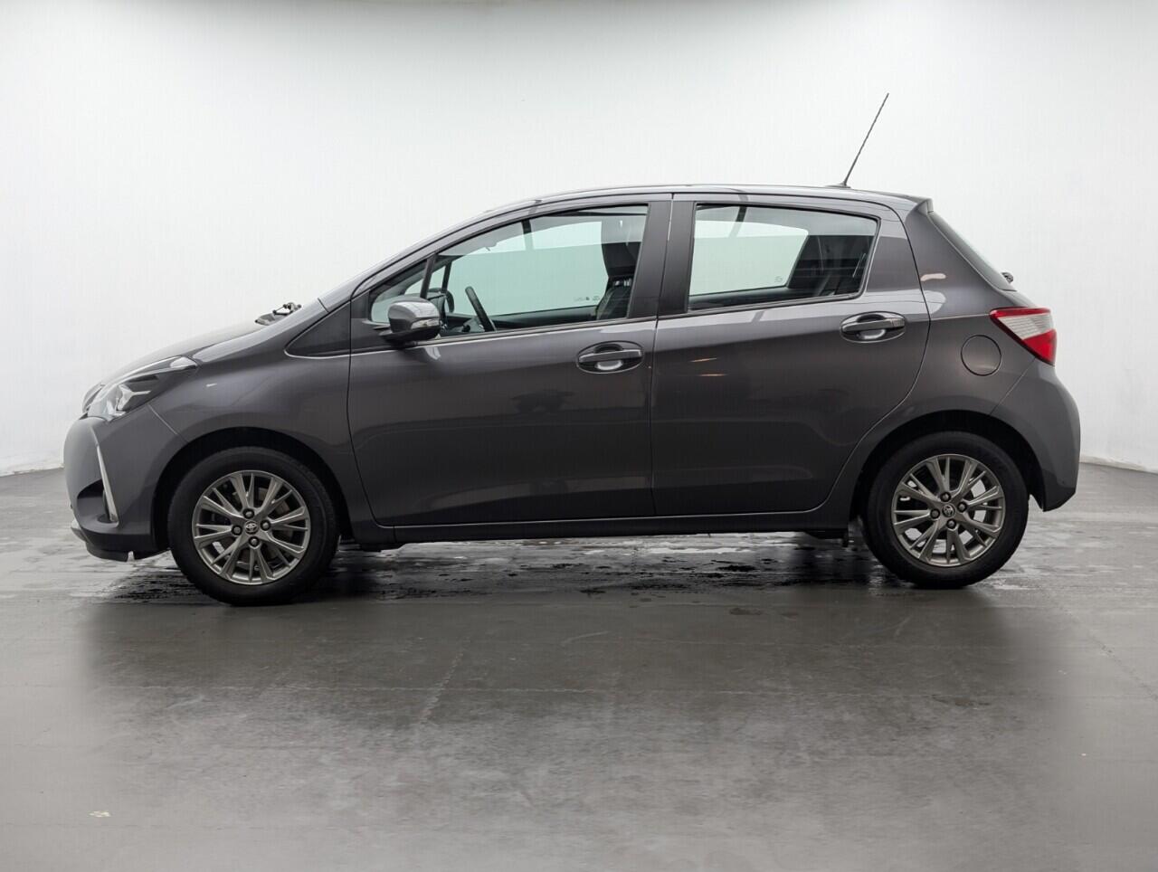 Used Toyota Yaris 2019 for sale - 77131234: Photo 5