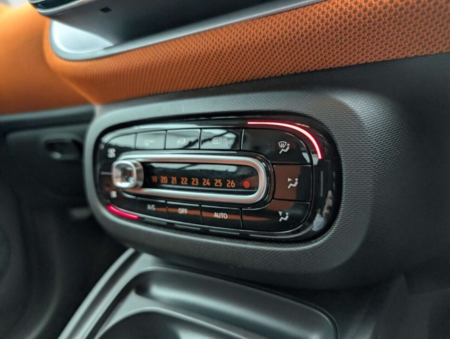 Used smart fortwo 2018 for sale - 77714661: Photo 26