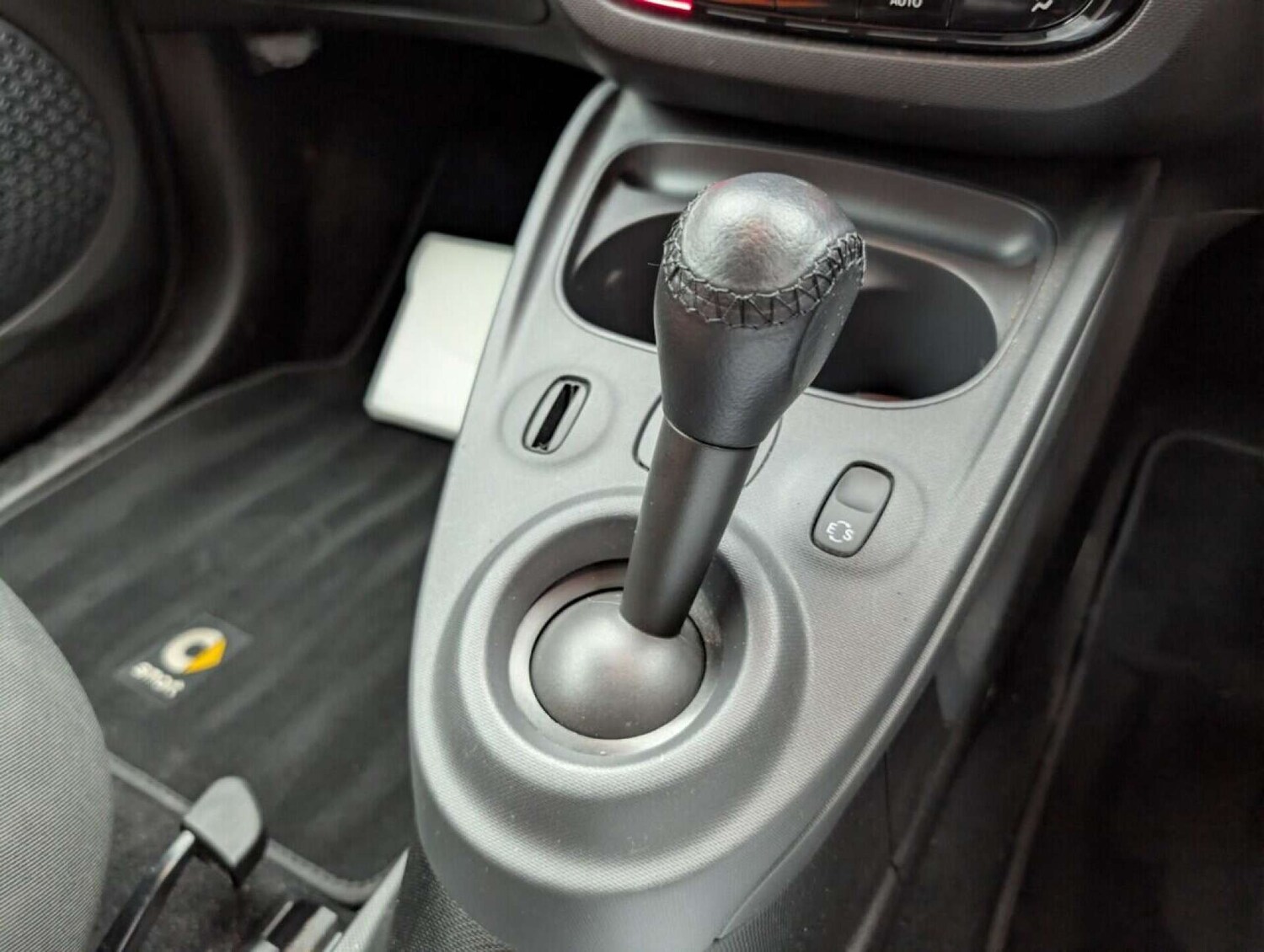 Used smart fortwo 2018 for sale - 77714661: Photo 27