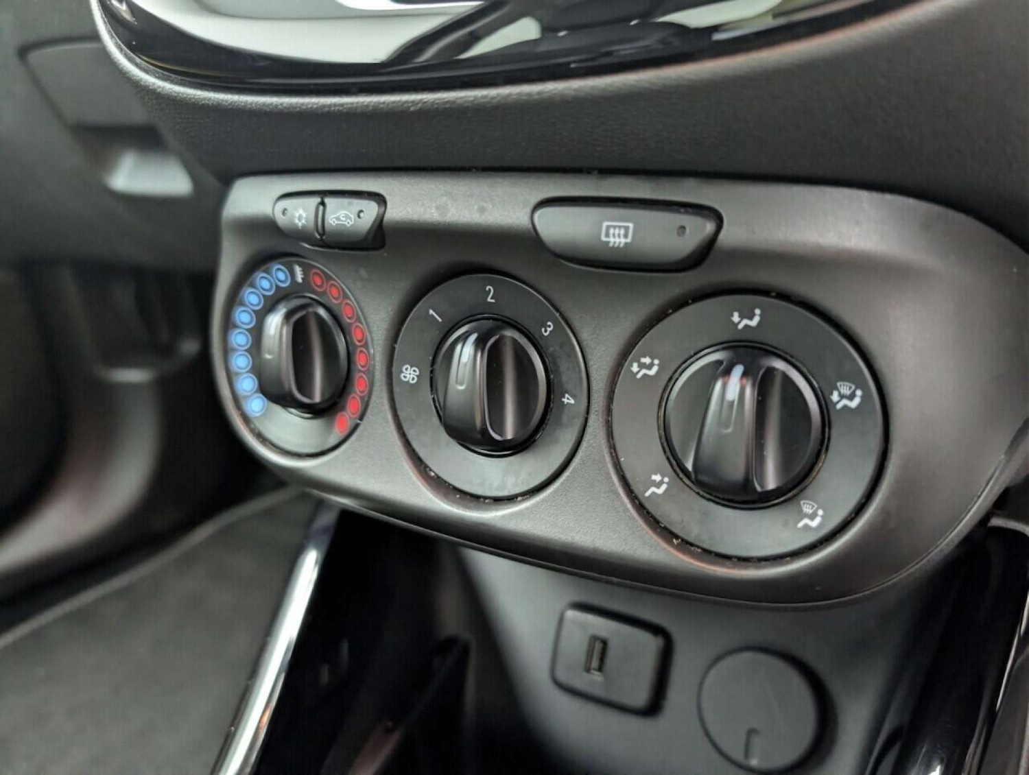 Used Vauxhall ADAM 2017 for sale - 77714863: Photo 15