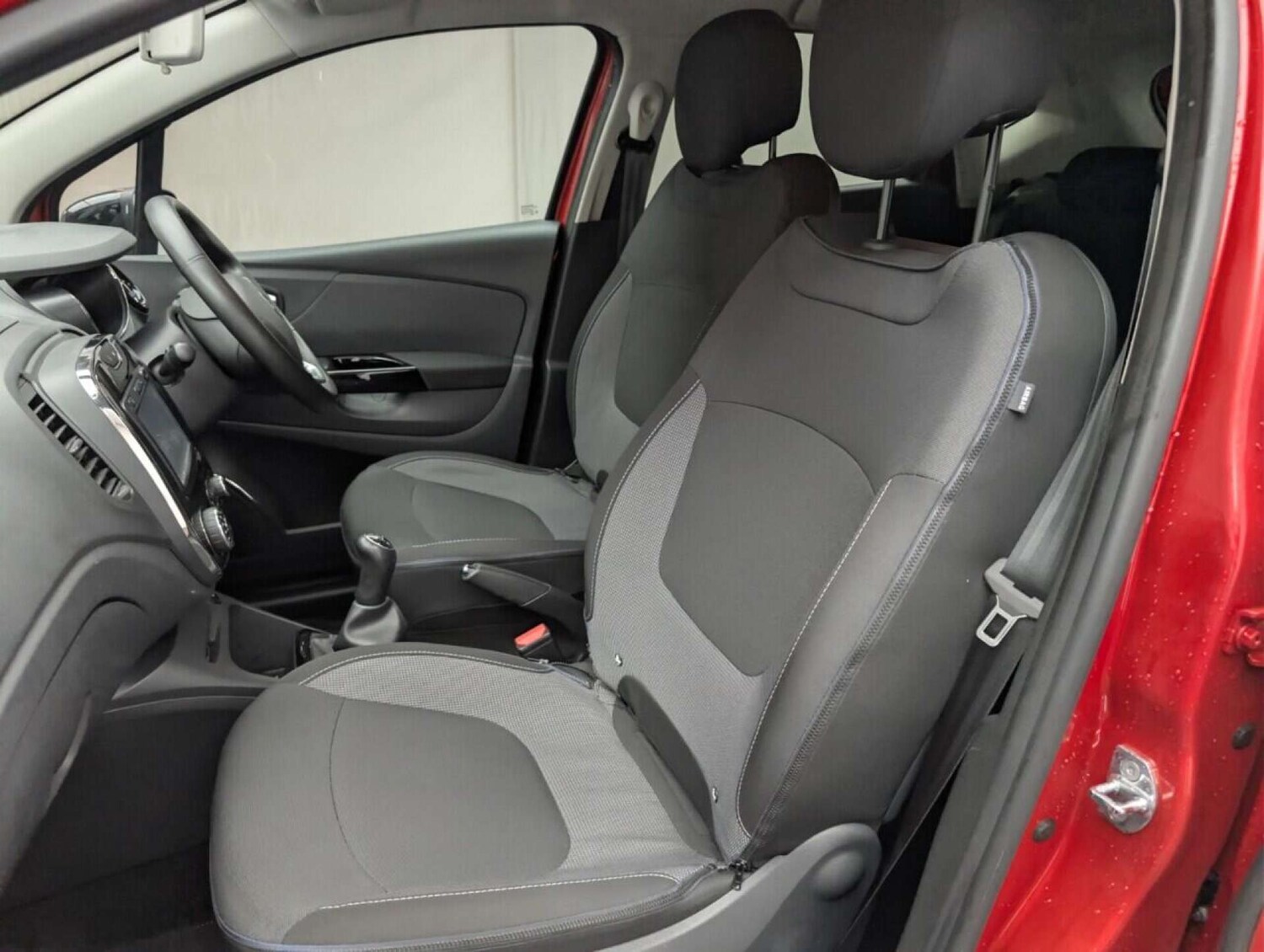 Used Renault Captur 2017 for sale - 77712998: Photo 26