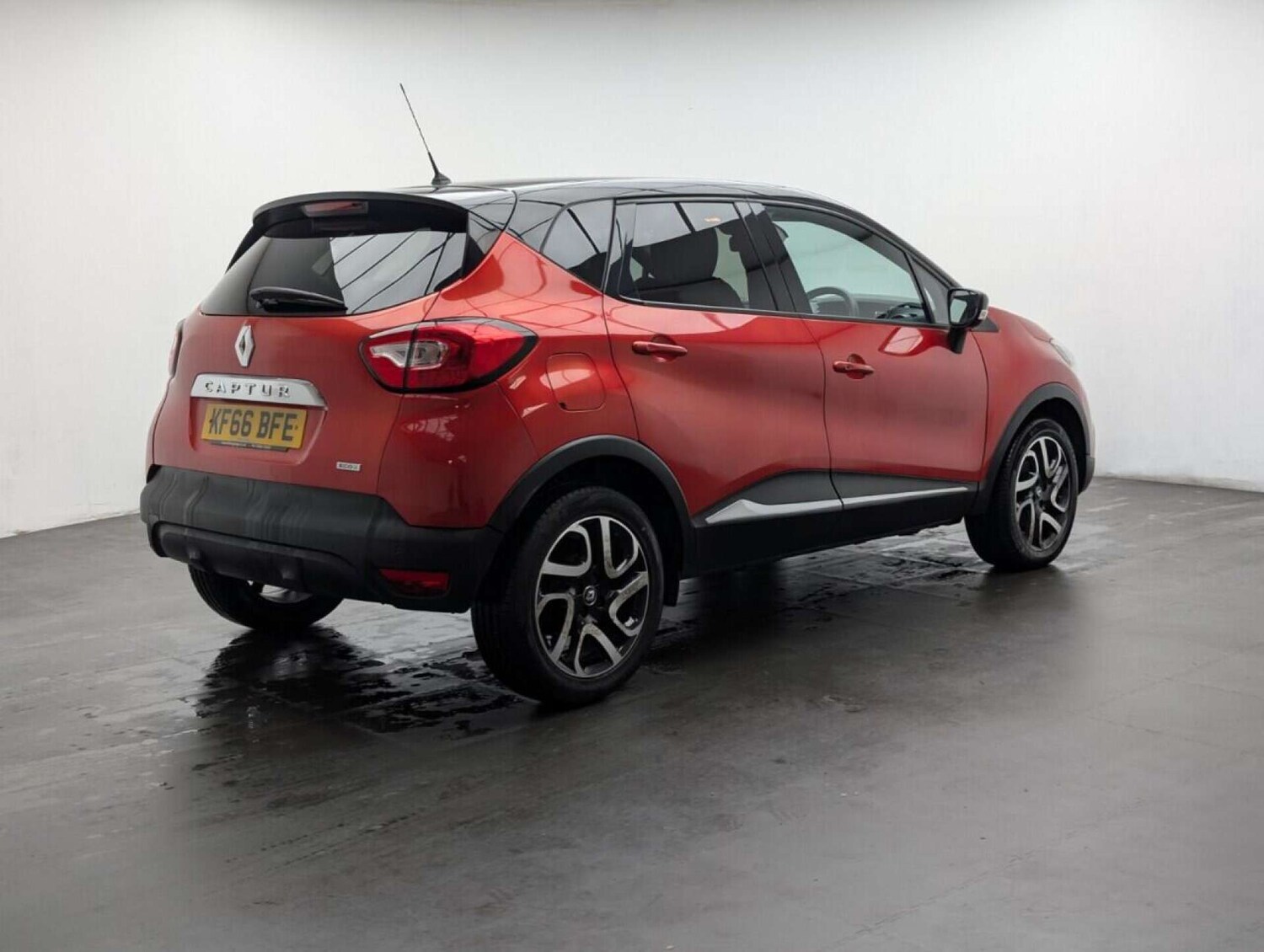 Used Renault Captur 2017 for sale - 77712998: Photo 8