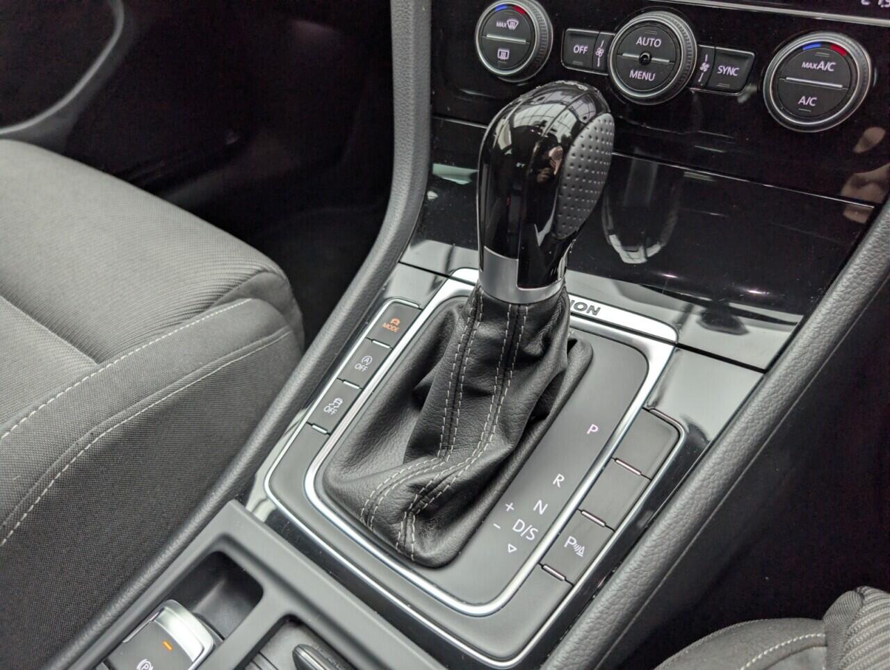 Used Volkswagen Golf for sale - 76996077: Photo 17