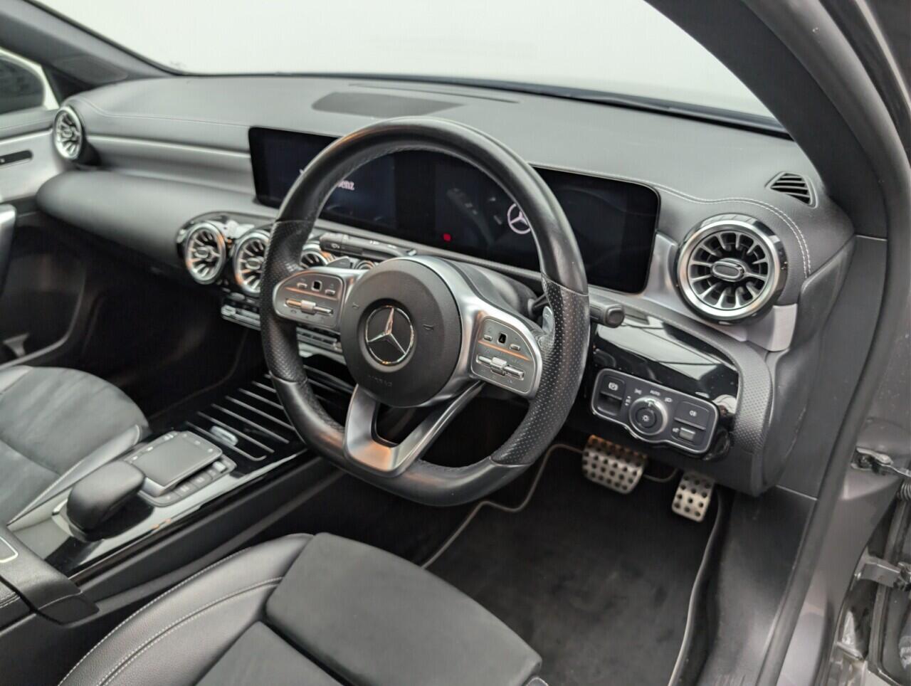 Used Mercedes-Benz A-Class for sale - 76998967: Photo 10