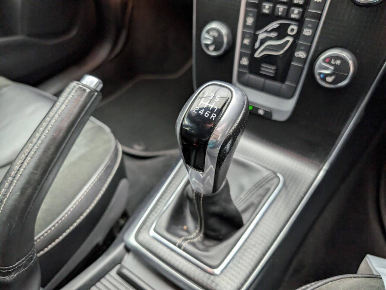 Used Volvo V40 2016 for sale - 76608405: Photo 15