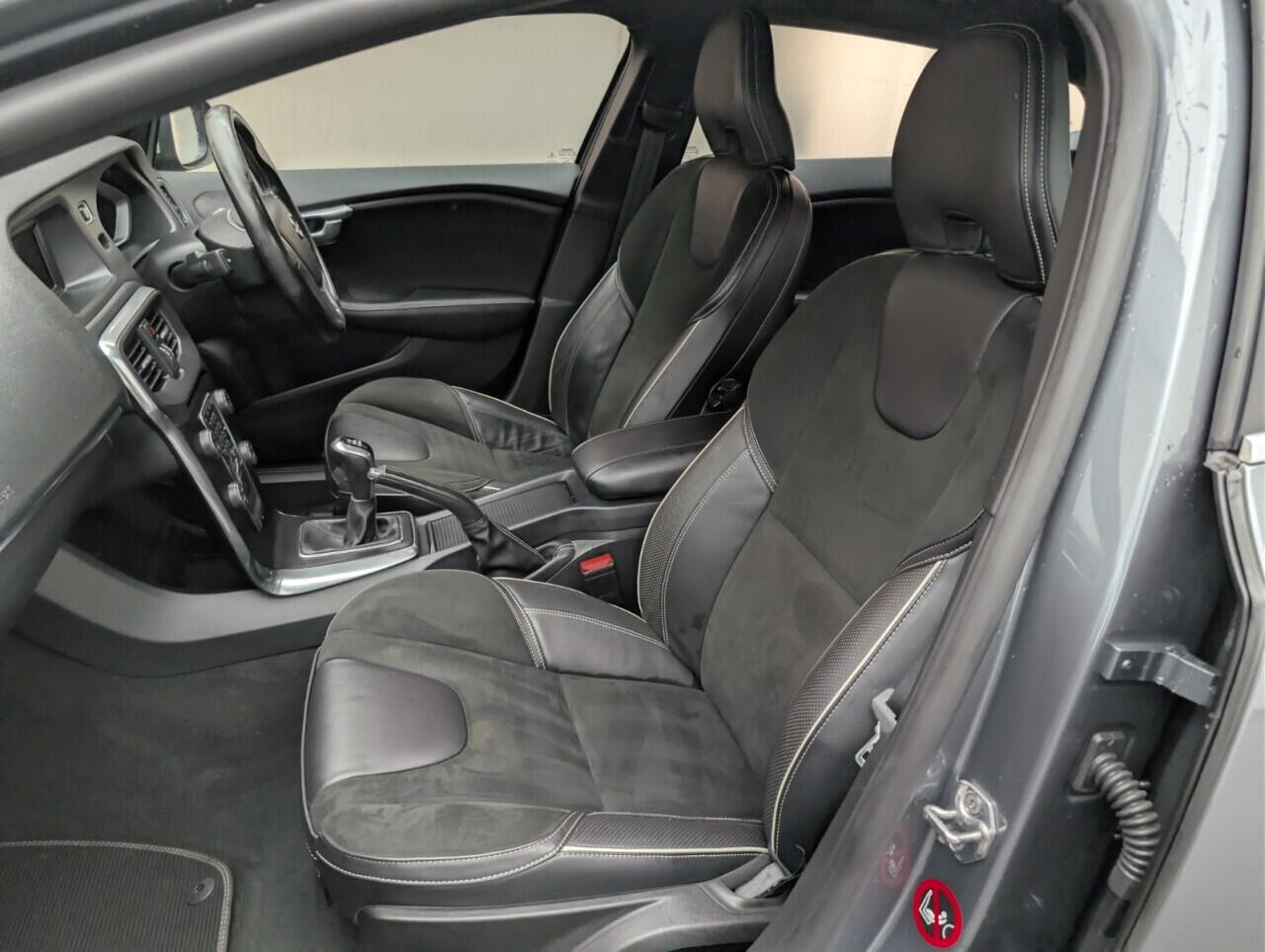 Used Volvo V40 2016 for sale - 76608405: Photo 26