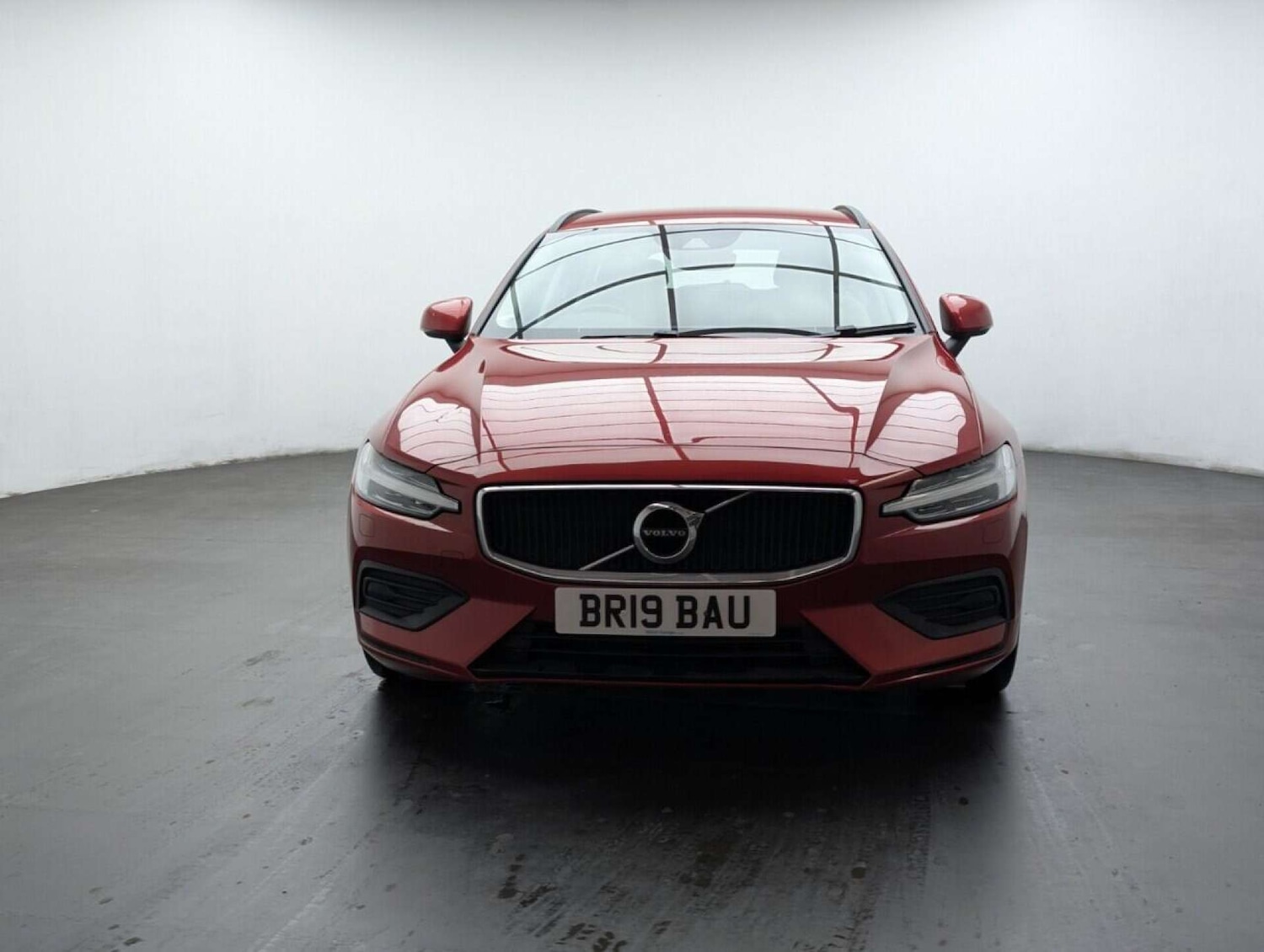 Used Volvo V60 2019 for sale - 77713308: Photo 3