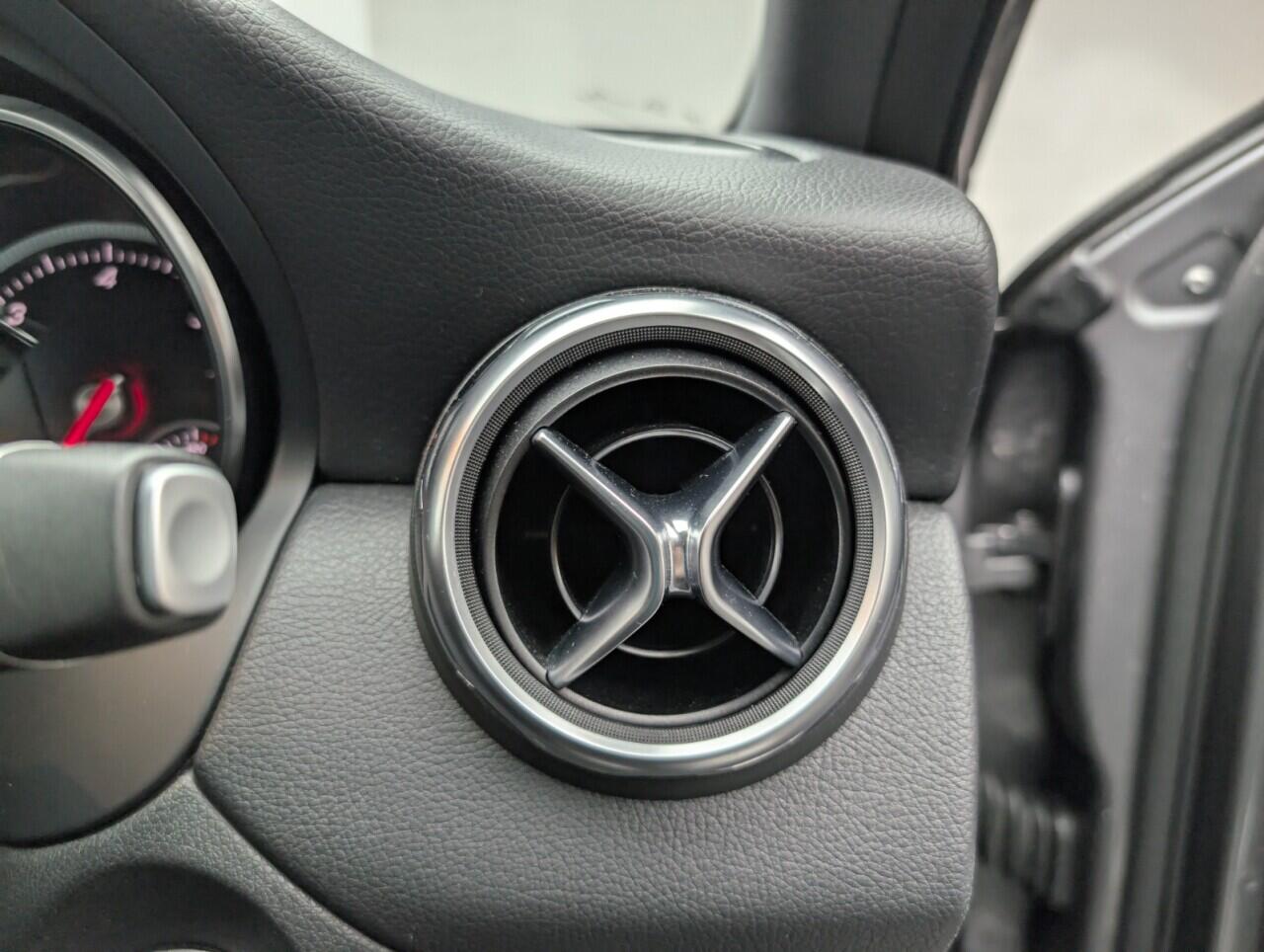 Used Mercedes-Benz A-Class 2018 for sale - 76423242: Photo 19