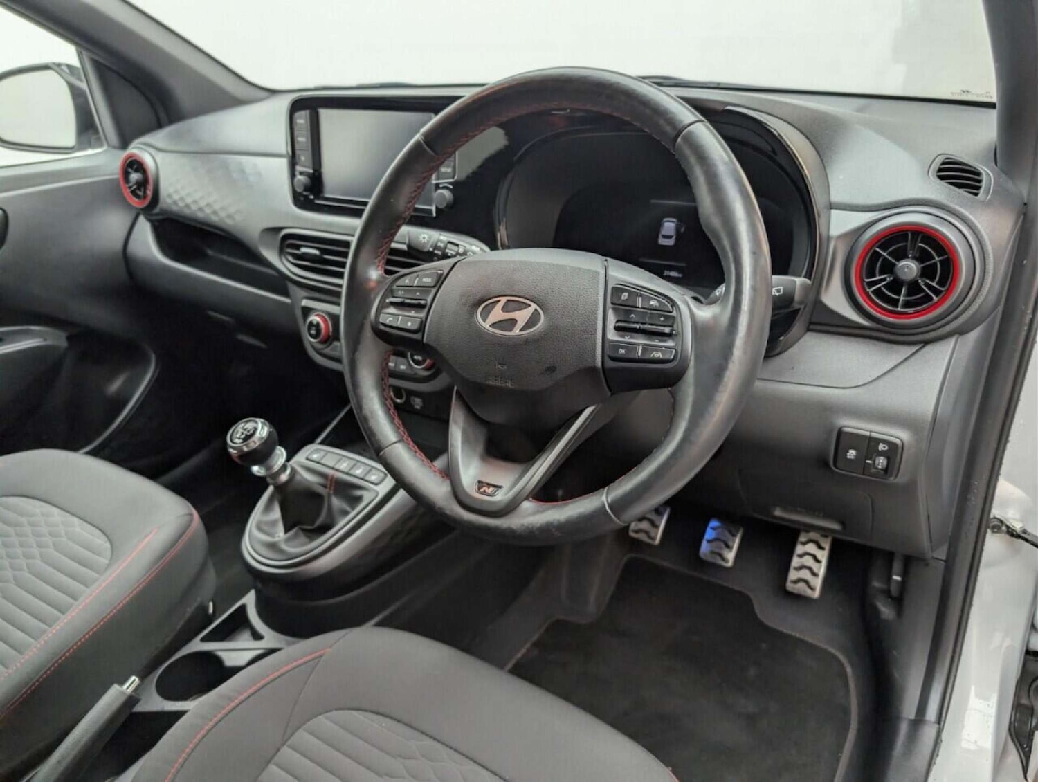 Used Hyundai i10 2024 for sale - 77713524: Photo 11