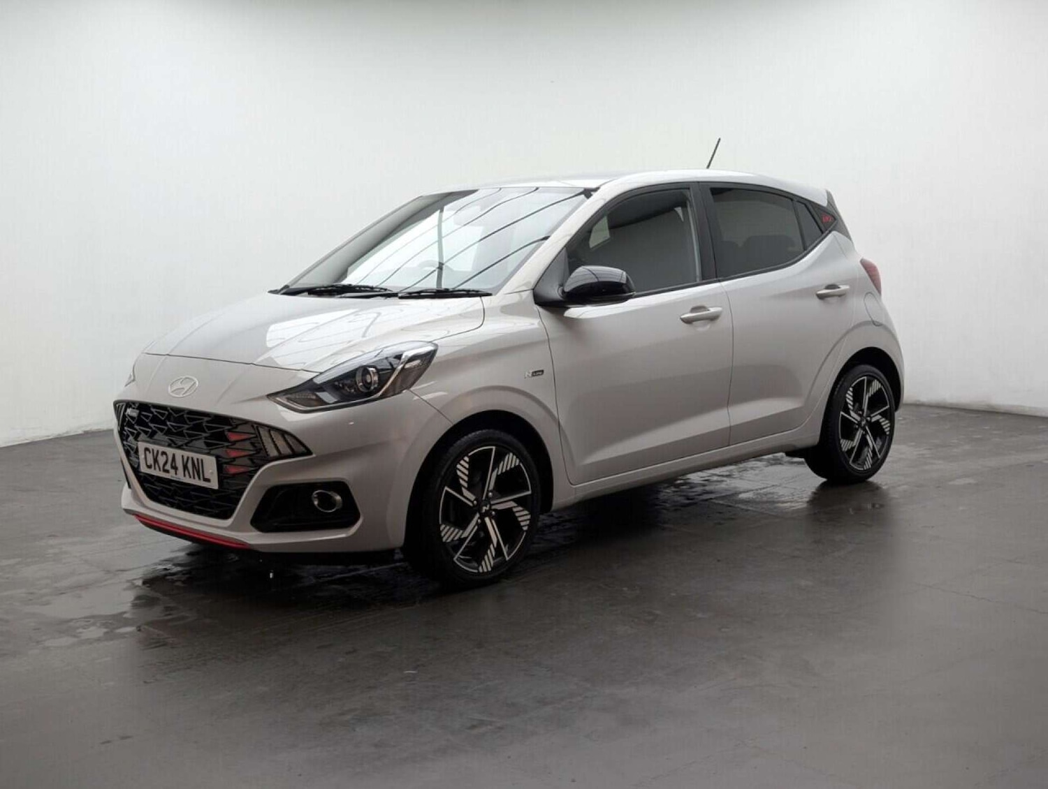 Used Hyundai i10 2024 for sale - 77713524: Photo 4