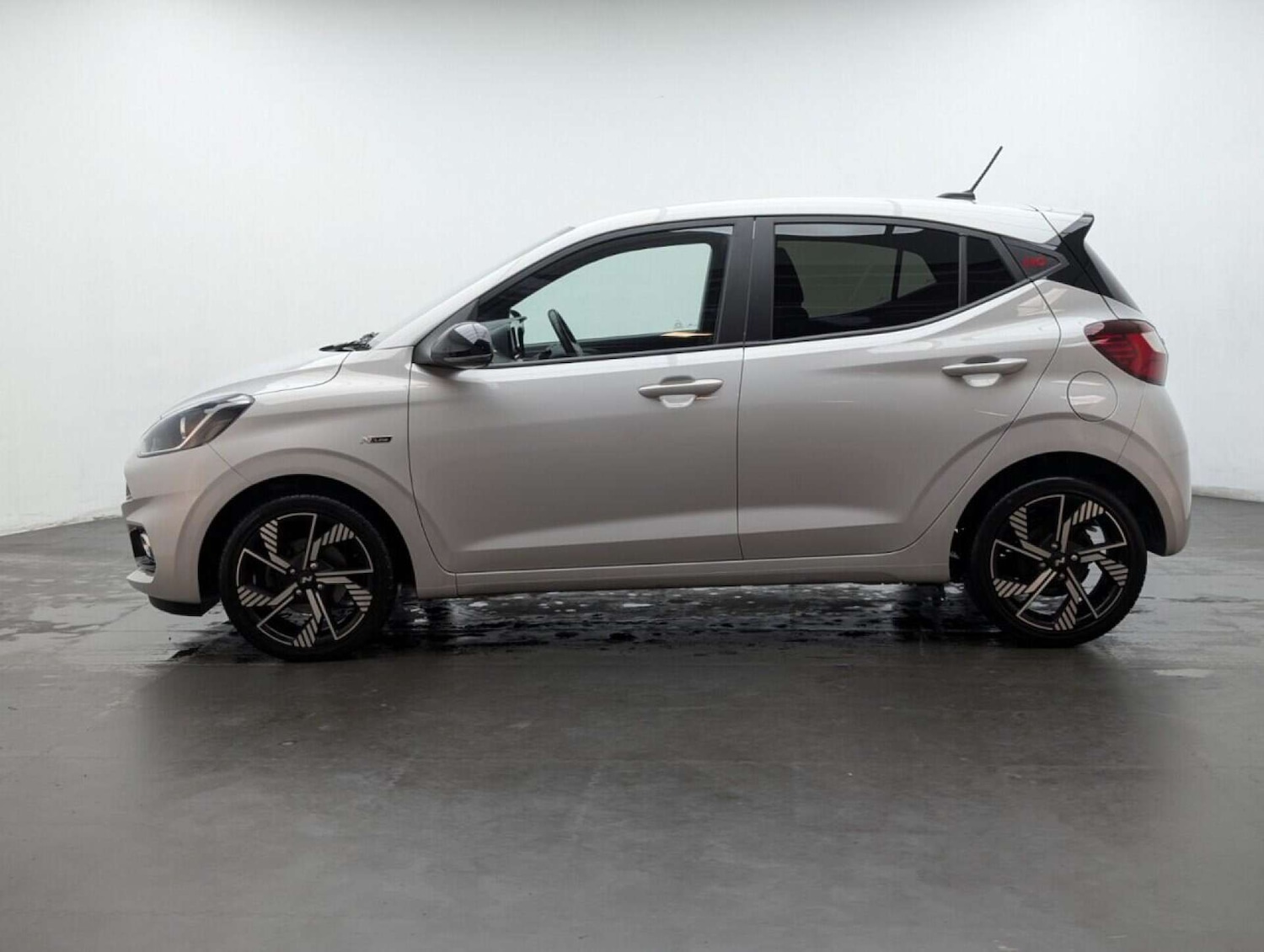 Used Hyundai i10 2024 for sale - 77713524: Photo 5