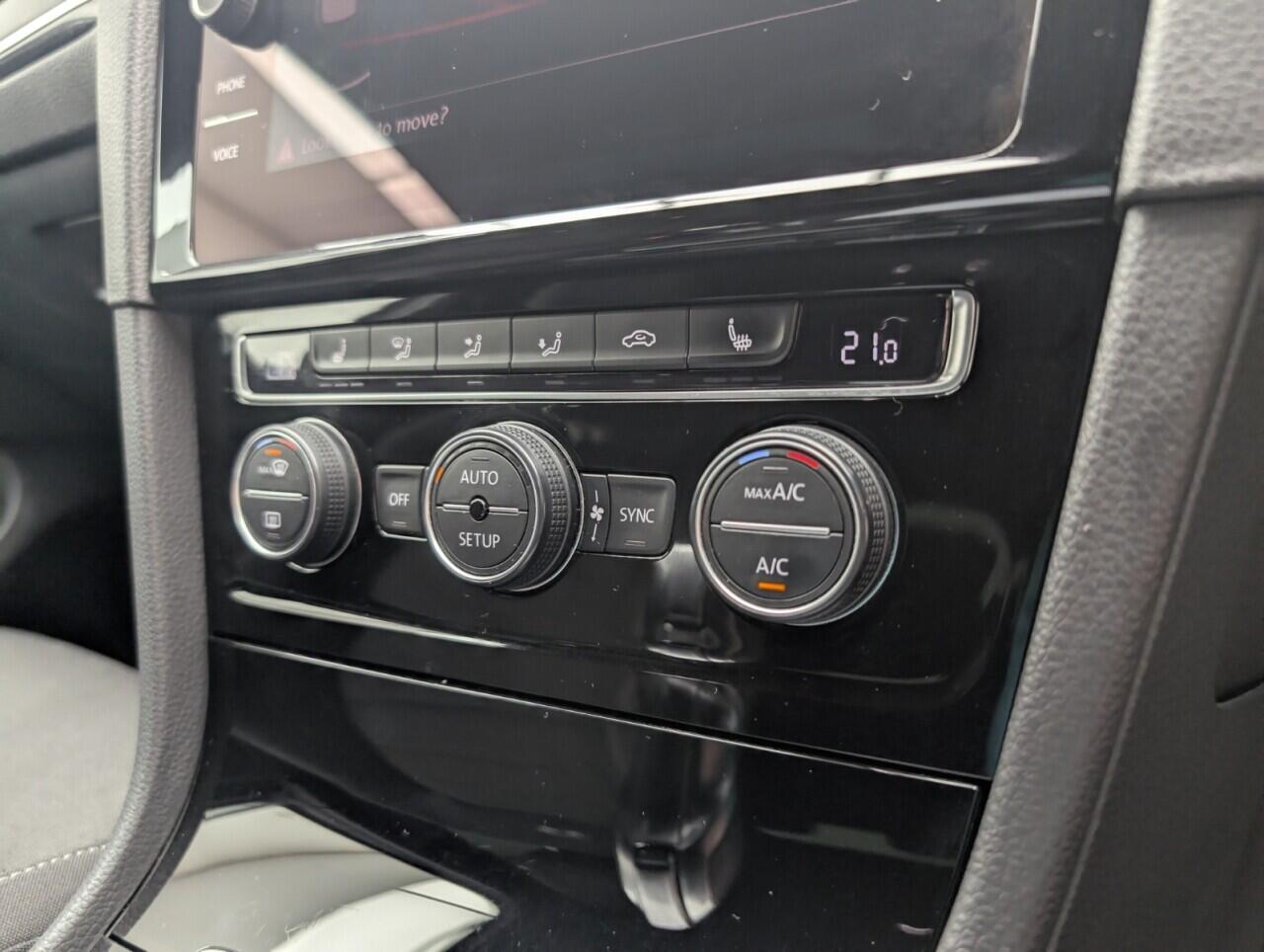 Used Volkswagen Golf 2019 for sale - 76537821: Photo 16