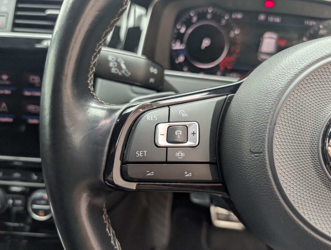 Used Volkswagen Golf 2019 for sale - 76537821: Photo 19