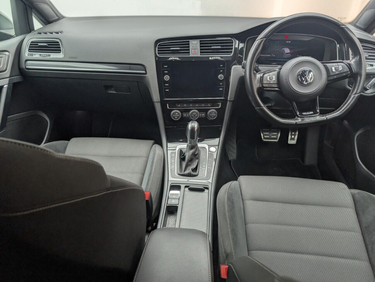 Used Volkswagen Golf 2019 for sale - 76537821: Photo 24