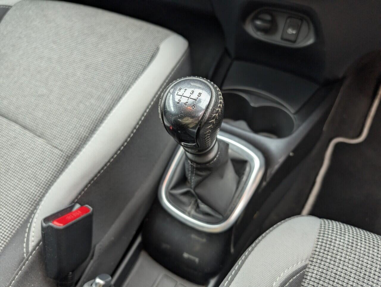 Used Toyota Yaris for sale - 77215327: Photo 16