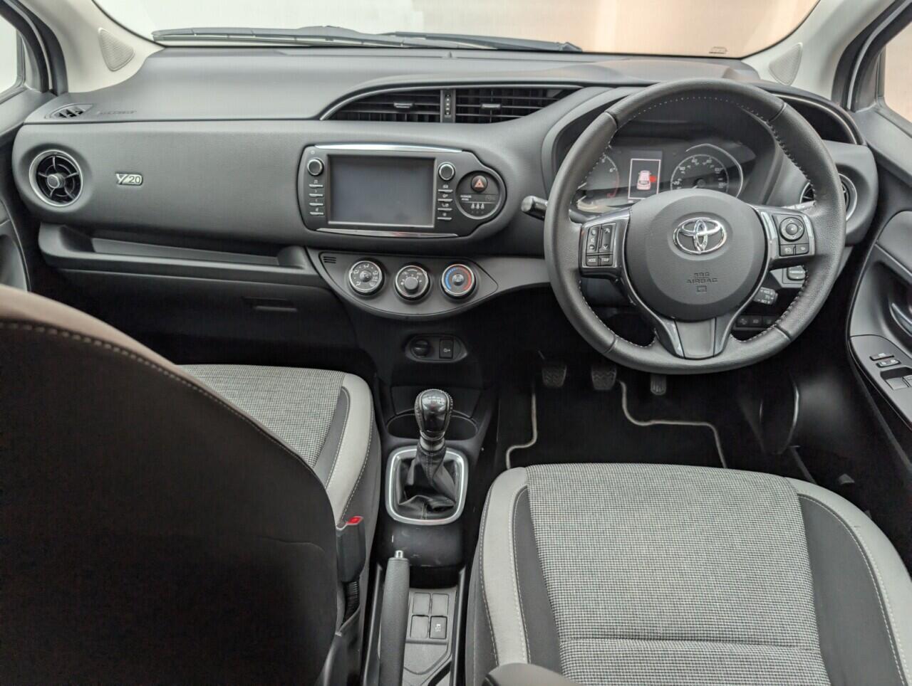 Used Toyota Yaris for sale - 77215327: Photo 23