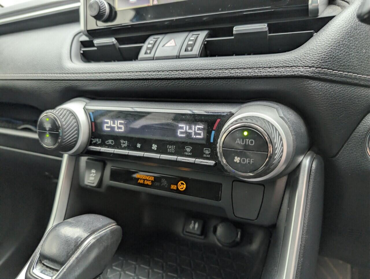 Used Toyota RAV4 2019 for sale - 76659055: Photo 14