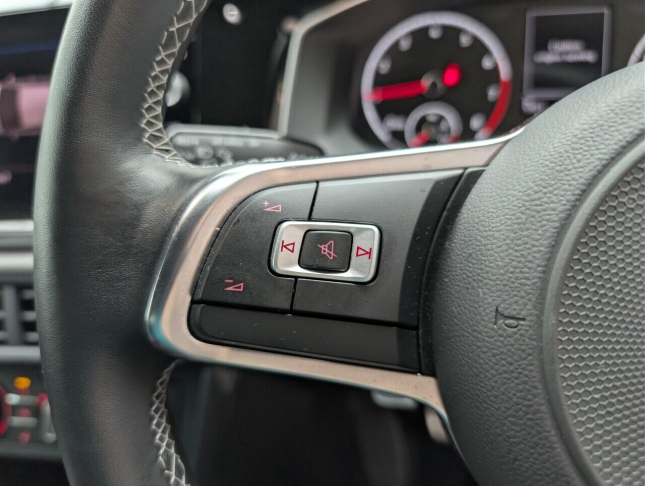 Used Volkswagen Polo 2020 for sale - 76562370: Photo 19