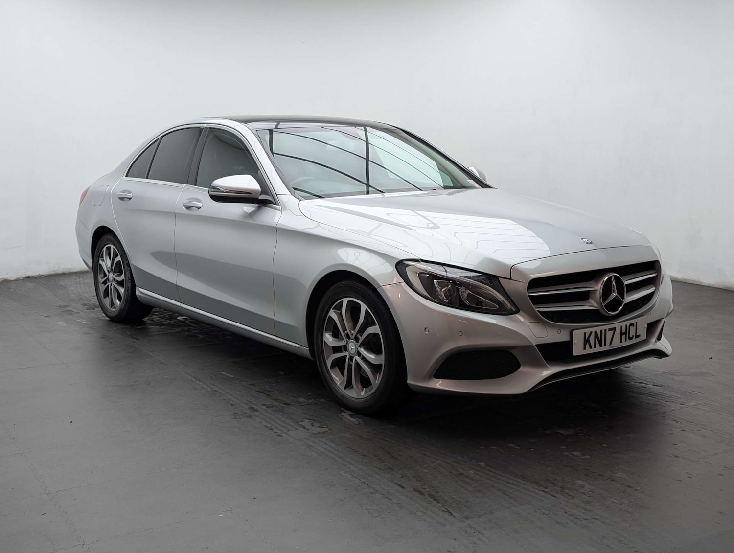 Used Mercedes-Benz C Class 2017 for sale - 78179646: Photo 2