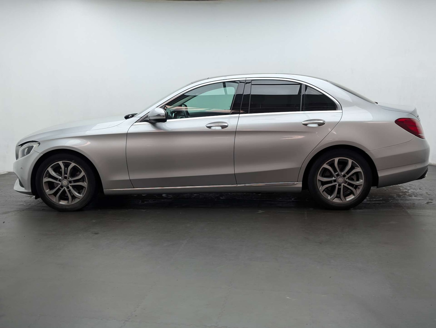 Used Mercedes-Benz C Class 2017 for sale - 78179646: Photo 6