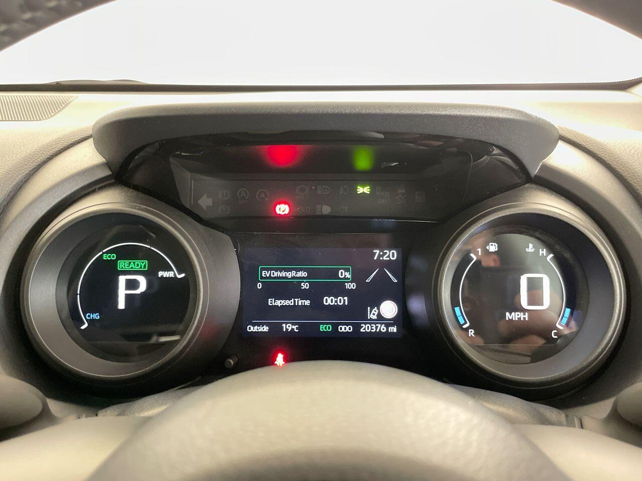 Used Toyota Yaris 2021 for sale - 76898628: Photo 29