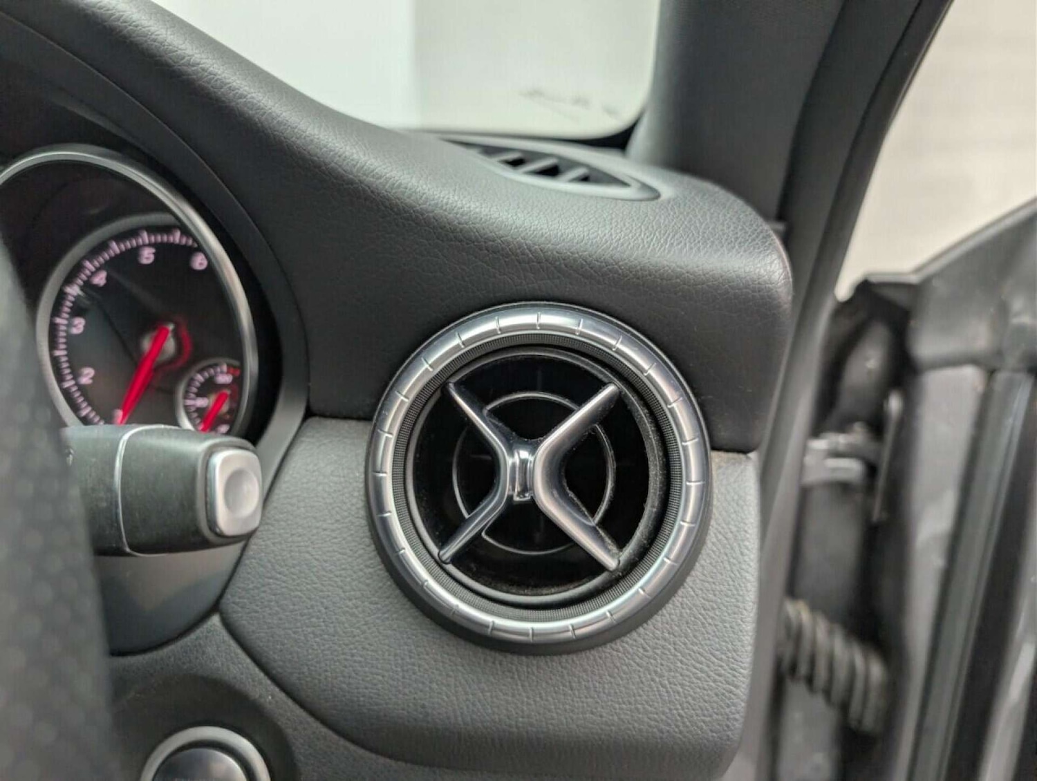 Used Mercedes-Benz CLA 2018 for sale - 77714953: Photo 18