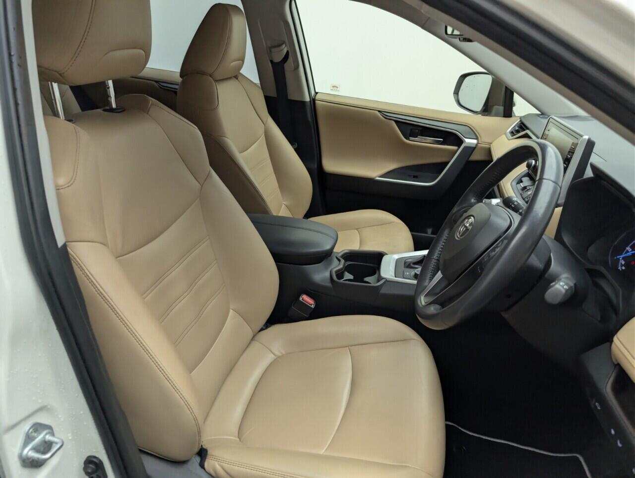 Used Toyota RAV4 2019 for sale - 76689376: Photo 12